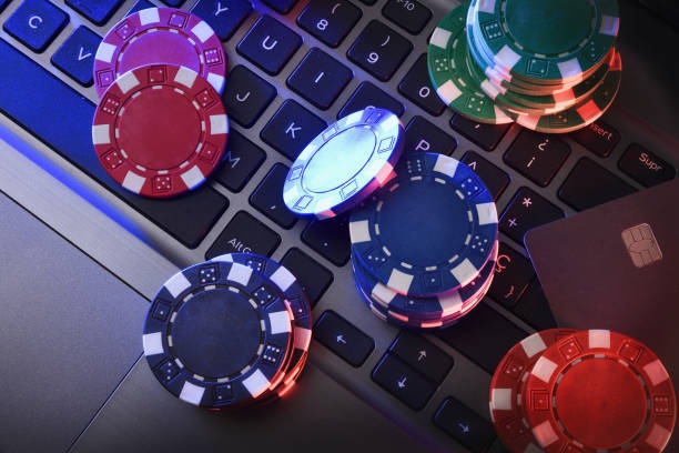 Wolf Gold slot game interface showing five reels and bonus feature indicators on link coloksgp